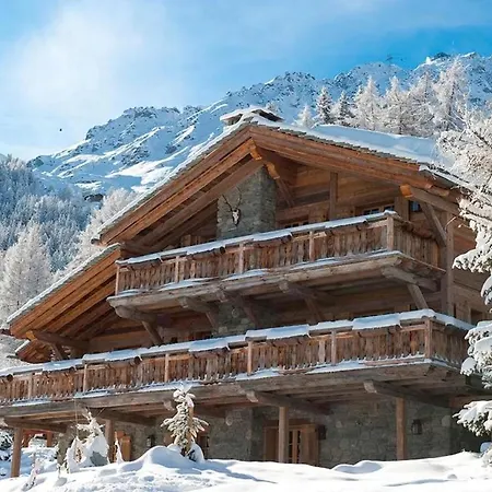 3 Bedroom Chalet Steern Holiday home Verbier